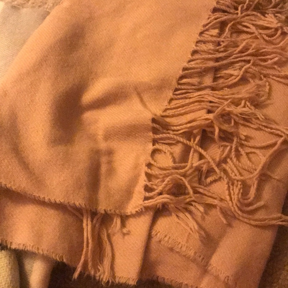 Neutral Blanket Scarf bundle - Picture 2 of 4